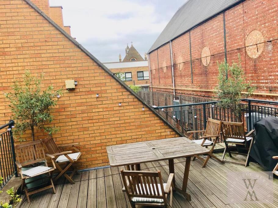 Spacious Mews Apartment, Clapham London Eksteriør bilde
